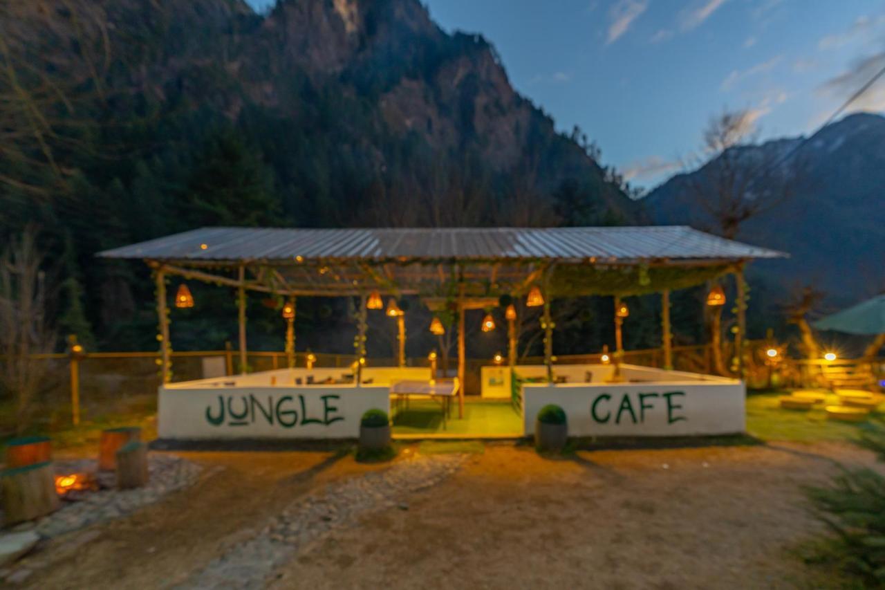 Jungle Hostel By Whoopers Касоль Екстер'єр фото
