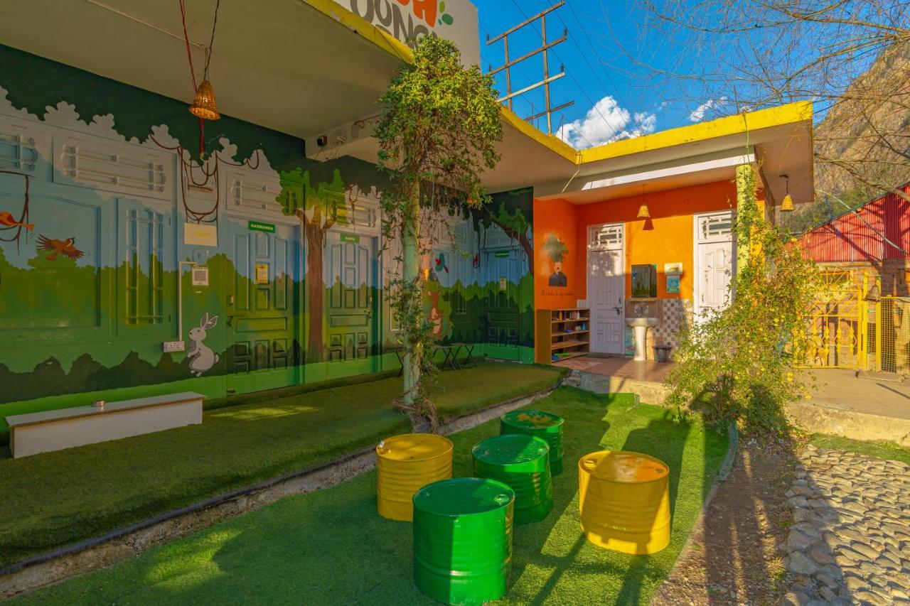 Jungle Hostel By Whoopers Касоль Екстер'єр фото