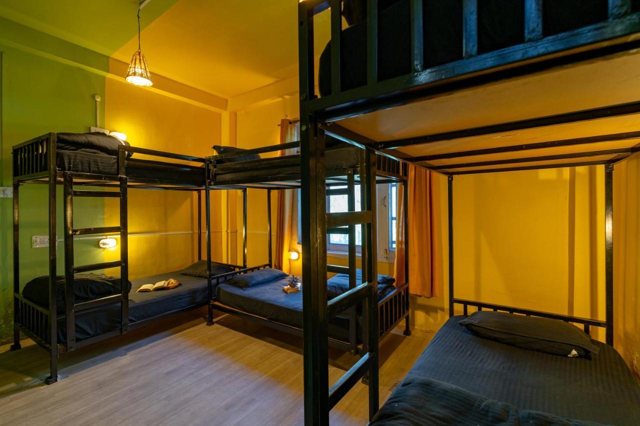 Jungle Hostel By Whoopers Касоль Екстер'єр фото