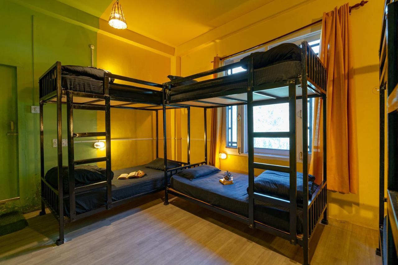 Jungle Hostel By Whoopers Касоль Екстер'єр фото