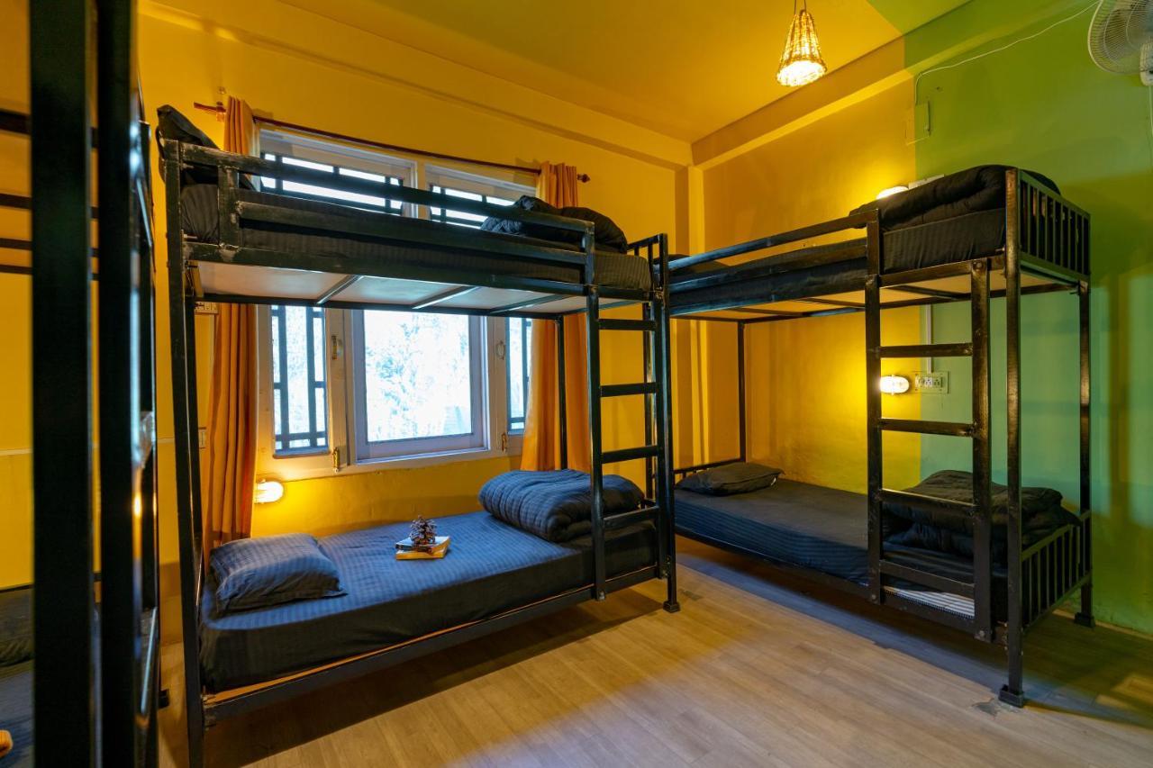 Jungle Hostel By Whoopers Касоль Екстер'єр фото