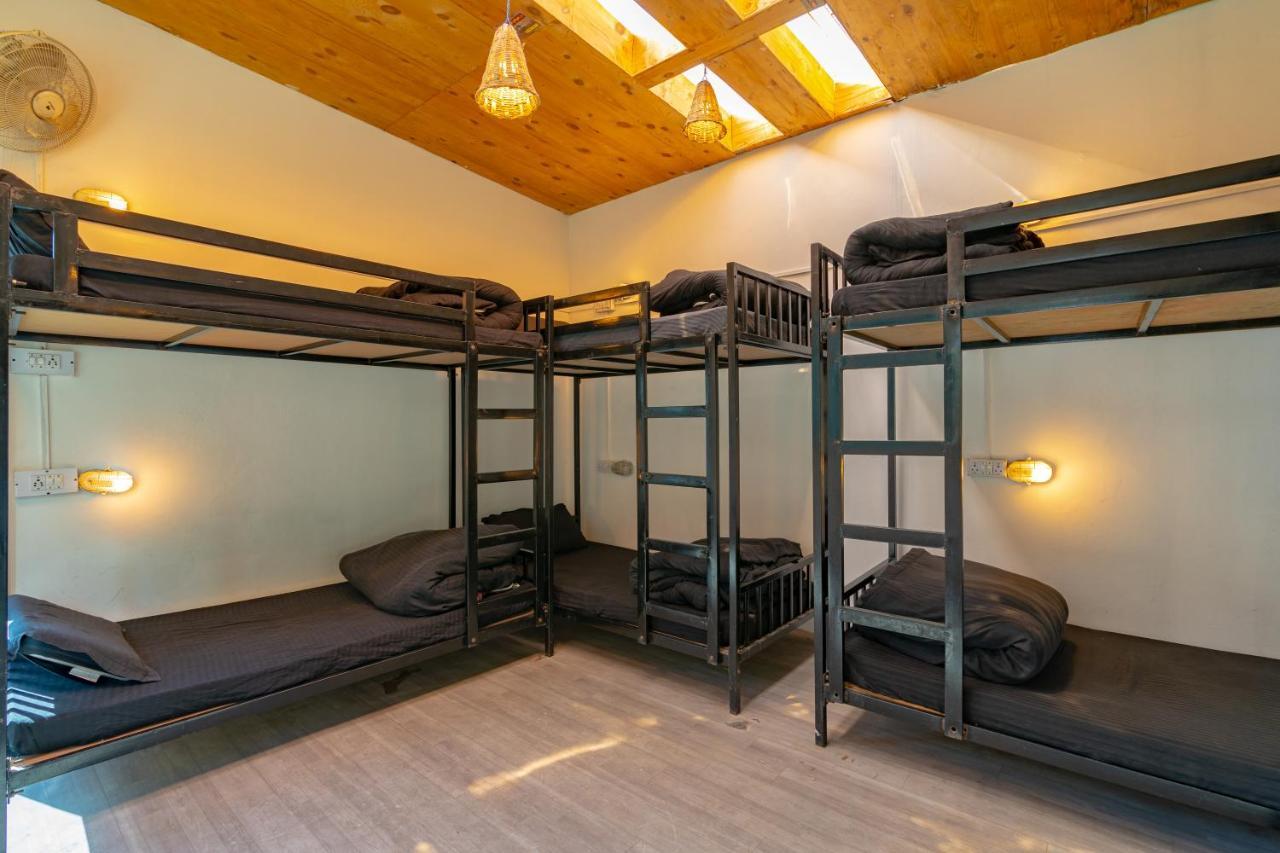 Jungle Hostel By Whoopers Касоль Екстер'єр фото